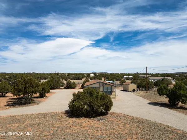53845 N Cedar DR, Seligman, AZ 86337