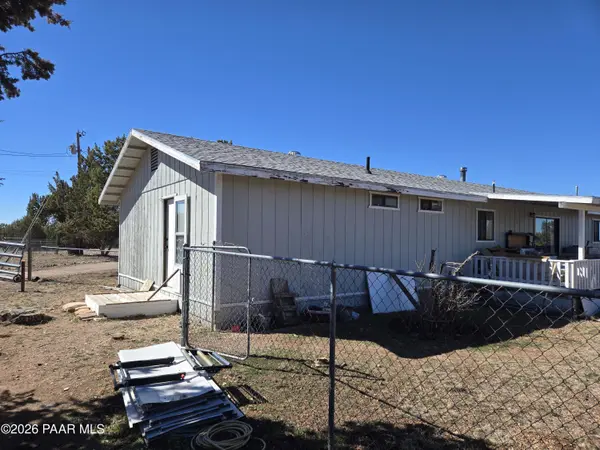 53910 N Granada CIR, Seligman, AZ 86337