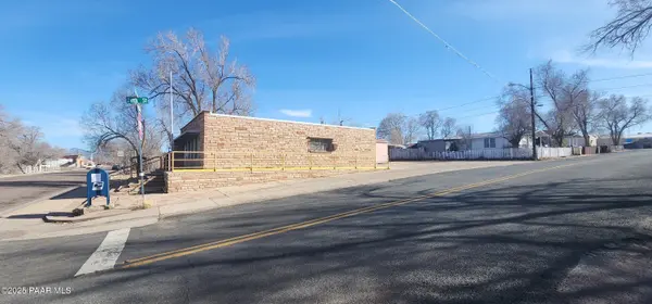 435 Park AVE, Ash Fork, AZ 86320