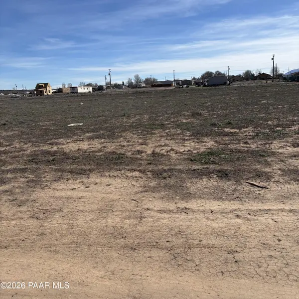 435 W Guymas TRL, Paulden, AZ 86334