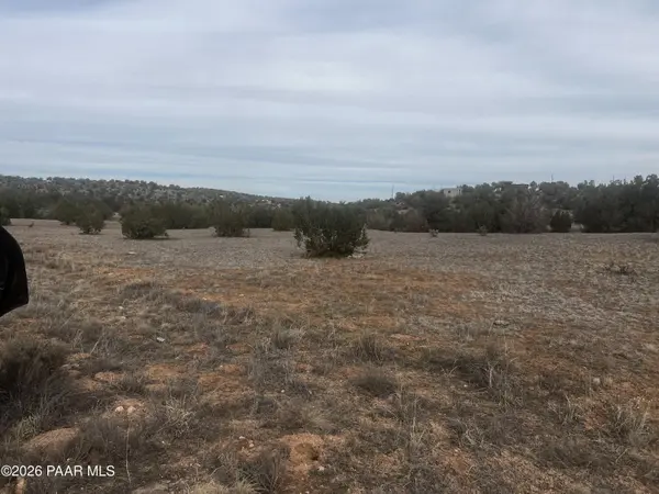 56255 N Bridge Canyon Pkwy, Seligman, AZ 86337