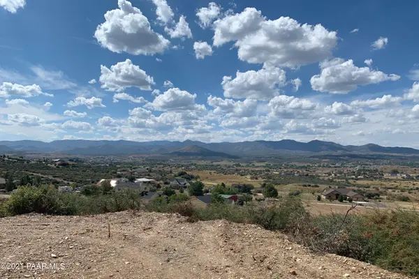 851 S Apache Knolls TRL, Dewey-humboldt, AZ 86327