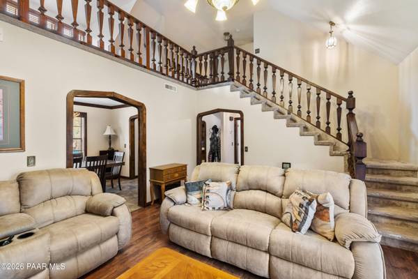 2 Woodside DR, Prescott, AZ 86305