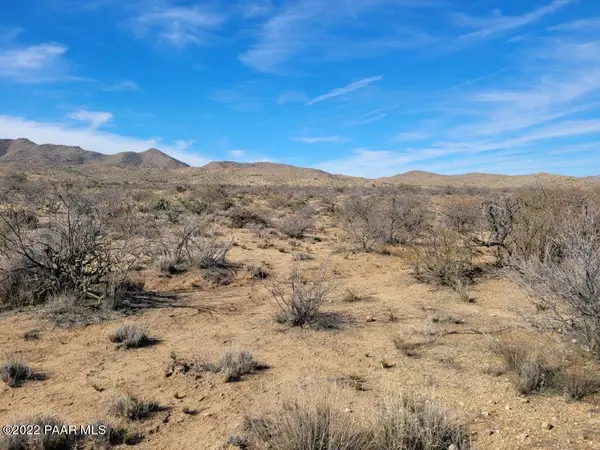 44a W Traveler WAY, Congress, AZ 85332