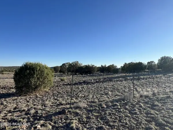 202 Couchman TRL, Ash Fork, AZ 86320