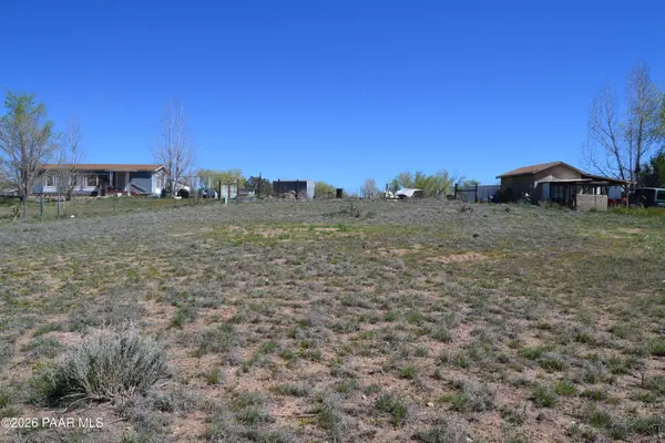 25285 N Lakeside DR, Paulden, AZ 86334