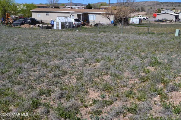 25285 N Lakeside DR, Paulden, AZ 86334