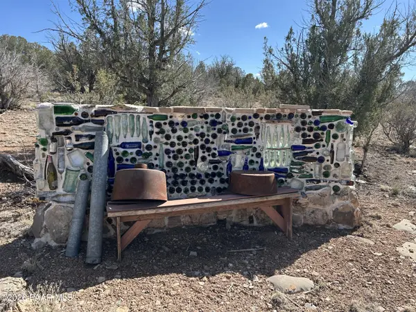 00 N Pumphouse RD, Seligman, AZ 86337