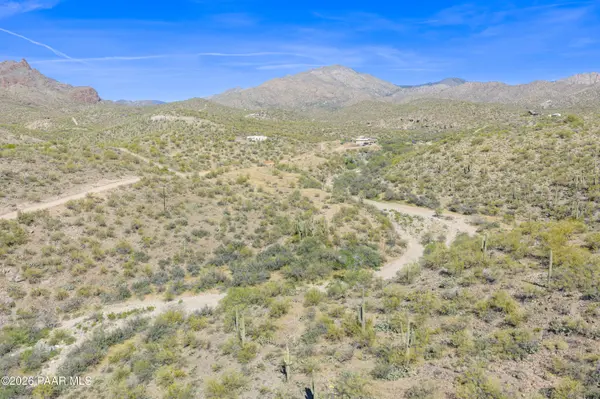 35220 S Rebel Pass, Morristown, AZ 85342