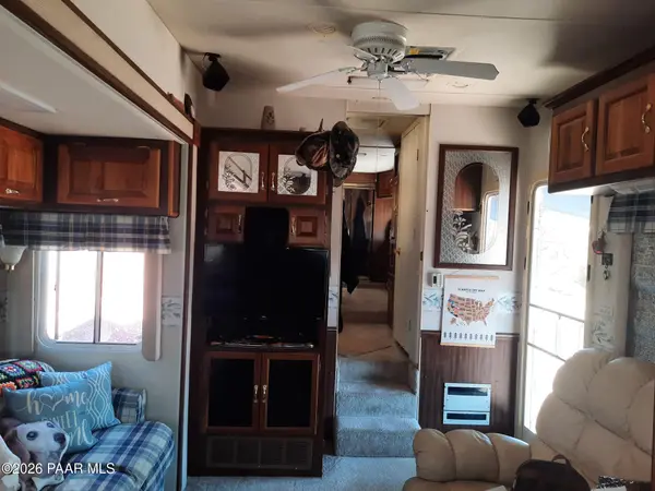 261e W Titan Ranch Rd, Seligman, AZ 86337