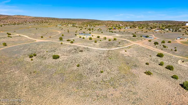 25640 N Lopez DR, Paulden, AZ 86334