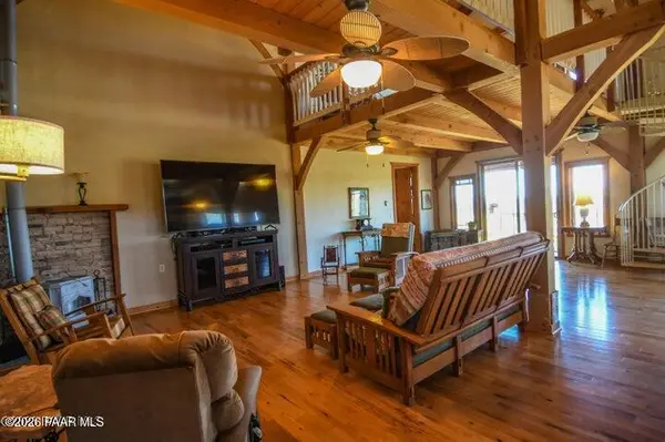 32957 W Bucks RD, Seligman, AZ 86337