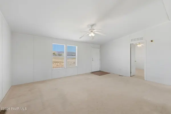 805 W Eleanor RD, Paulden, AZ 86334