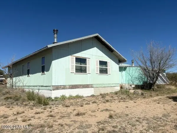 12 Nelson Canyon RD, Seligman, AZ 86337