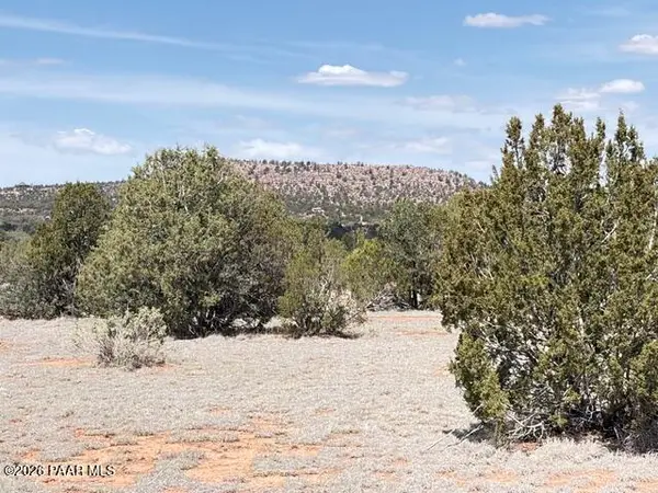 00 W Flor LN, Seligman, AZ 86337