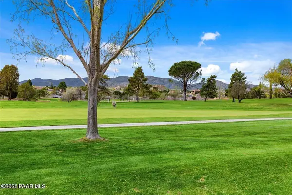 962 N Fairway DR, Dewey-humboldt, AZ 86327