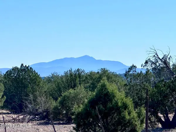 145 NE Reckless LN, Ash Fork, AZ 86320