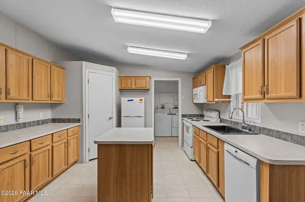 27650 S Clydesdale AVE, Congress, AZ 85332