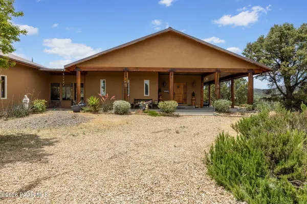 17495 W Ravens Nook, Peeples Valley, AZ 86332