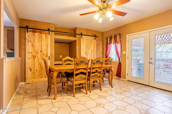 33750 S Ridgeway RD, Black Canyon City, AZ 85324