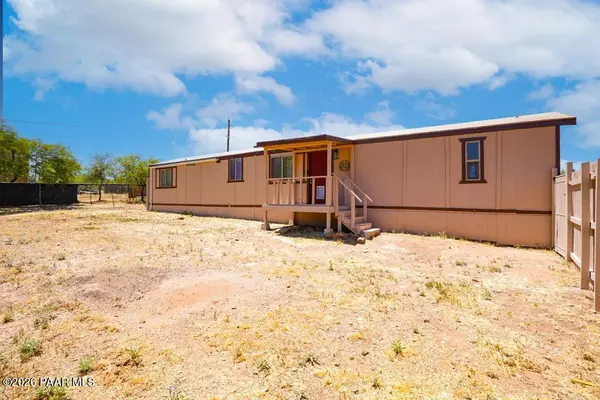 20827 E Cedar DR, Mayer, AZ 86333