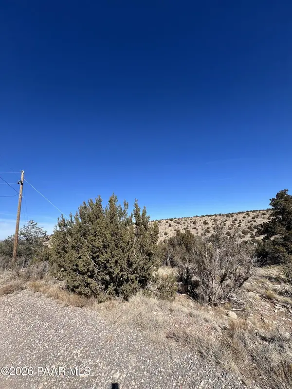 29740 W Rock Ridge, Seligman, AZ 86337