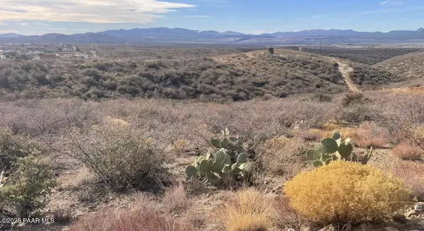 8470-256 W Webster RD, Wilhoit, AZ 86332