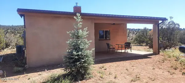 25713 W Medicine Man TRL, Seligman, AZ 86337