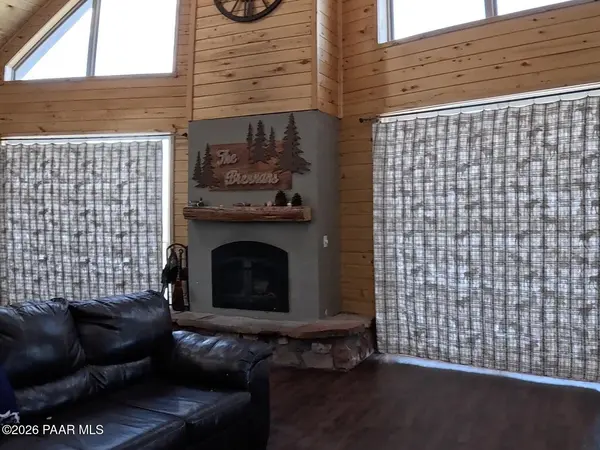 33867 W Whiskey River RD, Seligman, AZ 86337