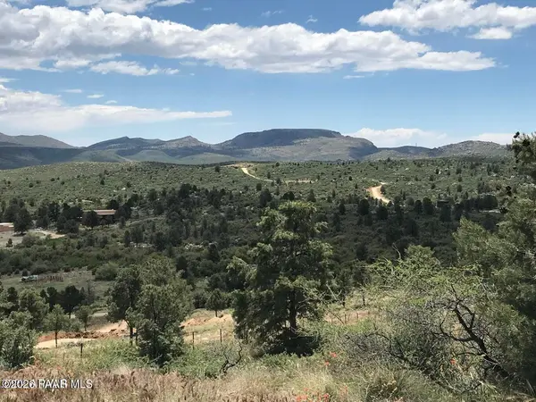 - W Legacy LN, Peeples Valley, AZ 86332