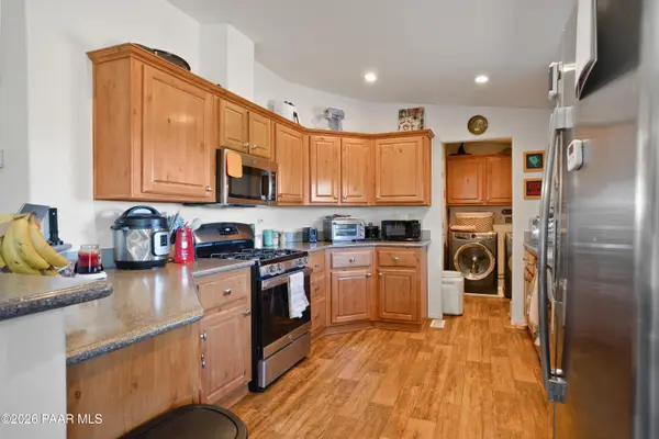 2404 S Knight Creek RD, Kingman, AZ 86401