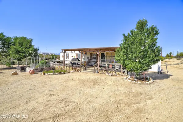 8360 W Barrington RD, Wilhoit, AZ 86332