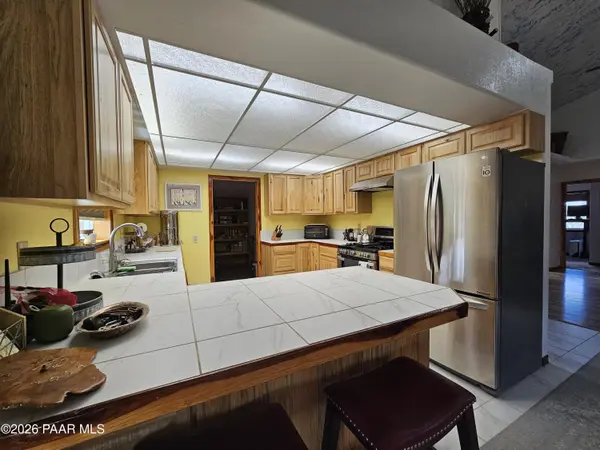 10664 E Austin LOOP, Kingman, AZ 86401
