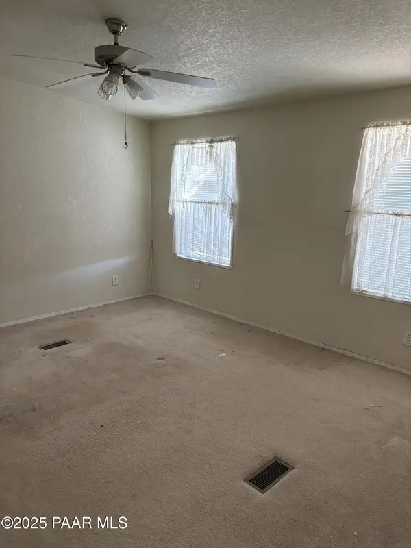 5720 S Mountain Lion RD, Kingman, AZ 86401