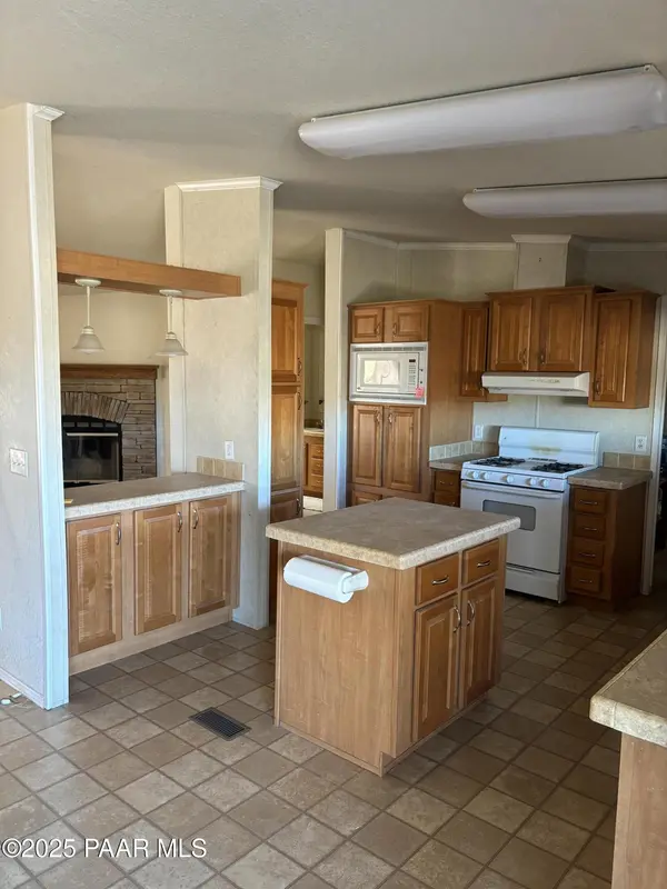 5720 S Mountain Lion RD, Kingman, AZ 86401