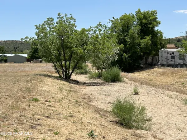 18628 S Joseph Hodge RD, Peeples Valley, AZ 86332