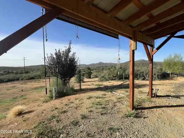 102 N Grantland RD, Dewey-humboldt, AZ 86327