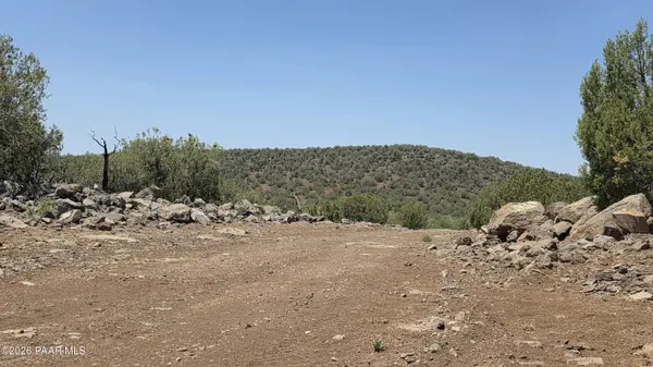 1026 S2 Arco Pipeline, Seligman, AZ 86046