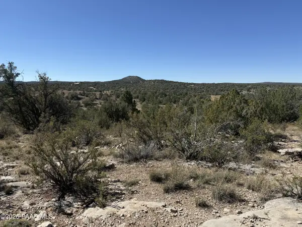 33367 W Hora CIR, Seligman, AZ 86337