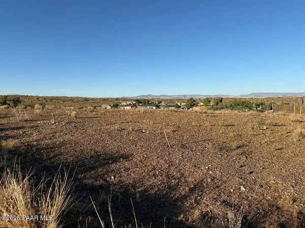 17748 E Bluejay DR, Mayer, AZ 86333