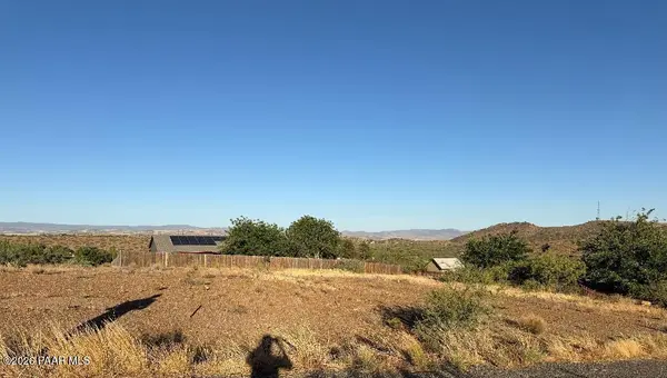 17758 E Bluejay DR, Mayer, AZ 86333