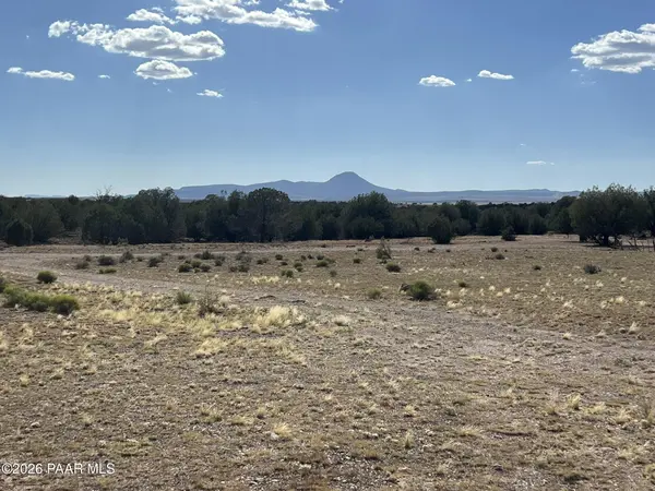 18c W Warren RD, Ash Fork, AZ 86320