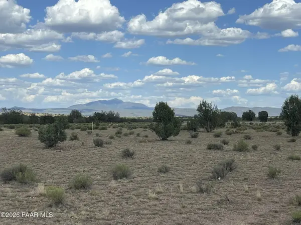 18c W Warren RD, Ash Fork, AZ 86320