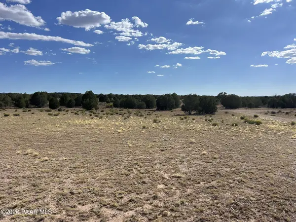 18c W Warren RD, Ash Fork, AZ 86320