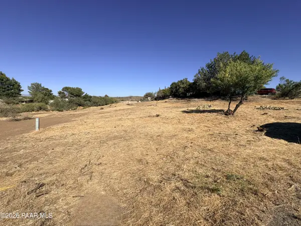 17388 E Meadow LN, Mayer, AZ 86333