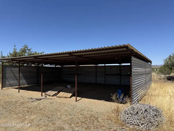 20930 E Cayuse LN, Mayer, AZ 86333