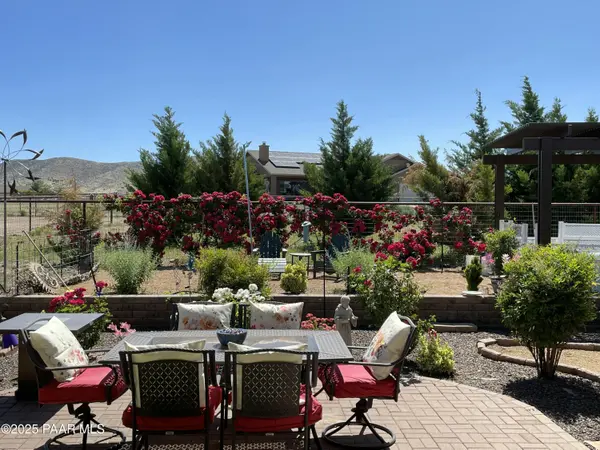 8833 N Grass Valley LN, Prescott Valley, AZ 86315