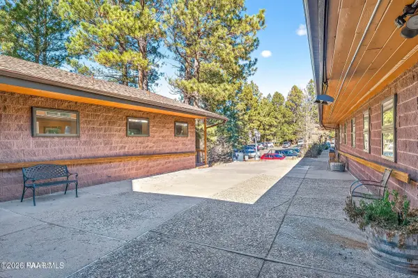 1300 N Rim DR, Flagstaff, AZ 86001