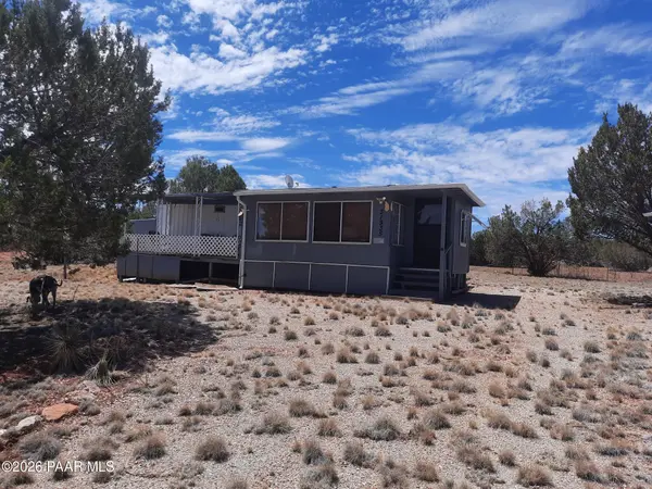 31935 W Calle Belleza, Seligman, AZ 86337