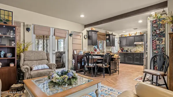 885 W Rolling Hills RD, Paulden, AZ 86334